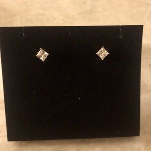 Zirconia princess cut studs